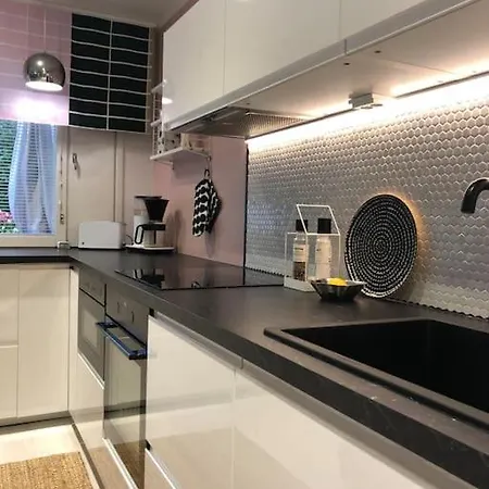 Snowcrystal With Free Jacuzzi And Sauna 罗瓦涅米