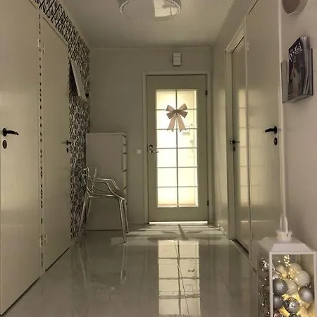 Apartment Snowcrystal With Jacuzzi And Sauna