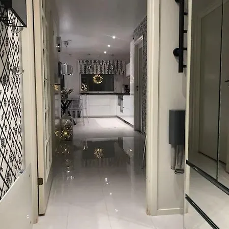 Snowcrystal With Free Jacuzzi And Sauna 罗瓦涅米