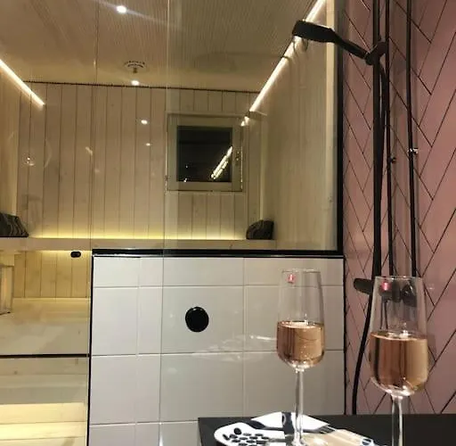 아파트 Snowcrystal With Free Jacuzzi And Sauna 로바니에미